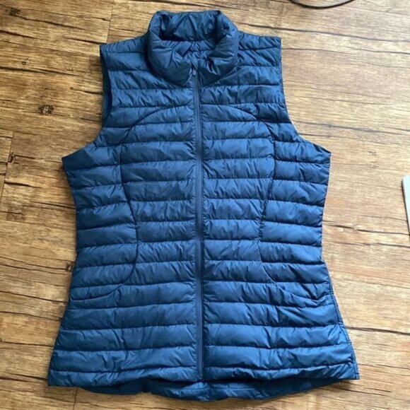 Size 12 Blue Lululemon Pack it Down Vest - Picture 2 of 6